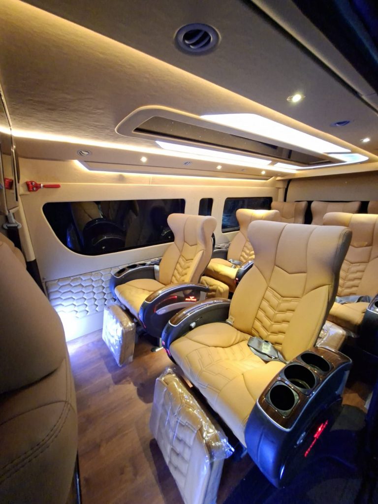 harga sewa bus 15 seat